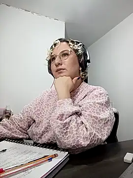 Ximenna Cruz online show from 29, 4, 2026