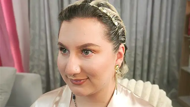 Ximenna Cruz online show from 31, 3, 2026