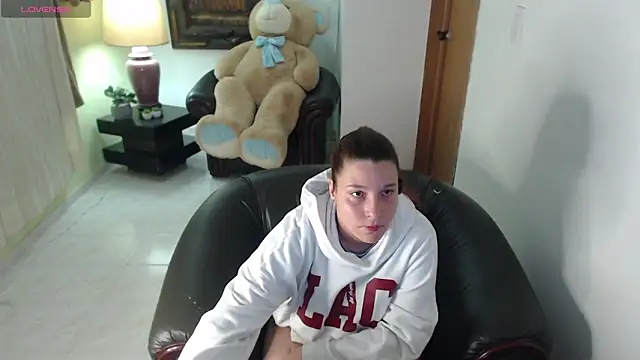 Snapshot of alexia_87 chatting on 31, 5, 2026 alexia 87 online show from 31, 5, 2026
