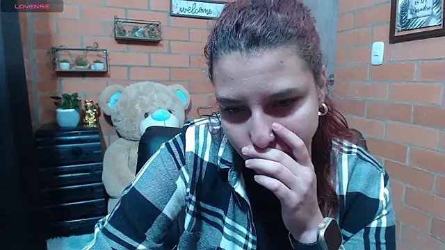 Snapshot of alexia_87 chatting on 18, 9, 2025 alexia 87 online show from 18, 9, 2025
