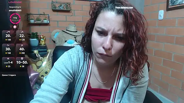 Snapshot of alexia_87 chatting on 4, 10, 2025 alexia 87 online show from 4, 10, 2025