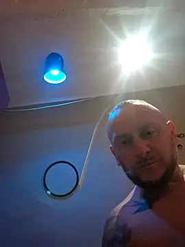 Snapshot of RomWoolf chatting on 12, 12, 2024 RomWoolf online show from 12, 12, 2024