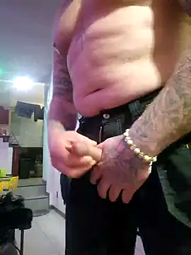 Snapshot of RomWoolf chatting on 14, 1, 2025 RomWoolf online show from 14, 1, 2025