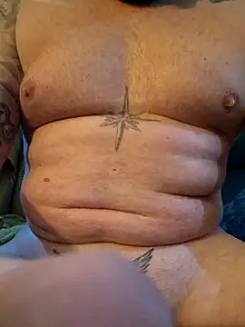 Snapshot of RomWoolf chatting on 3, 12, 2024 RomWoolf online show from 3, 12, 2024