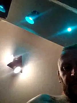 Snapshot of RomWoolf chatting on 1, 2, 2025 RomWoolf online show from 1, 2, 2025