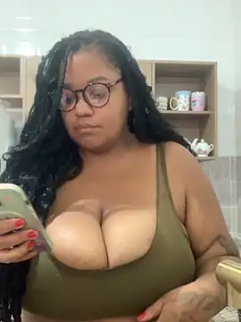 Snapshot of SweetLizzyBBW chatting on 18, 5, 2026 SweetLizzyBBW online show from 18, 5, 2026