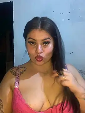 NenaRicaok online show from 10, 3, 2025