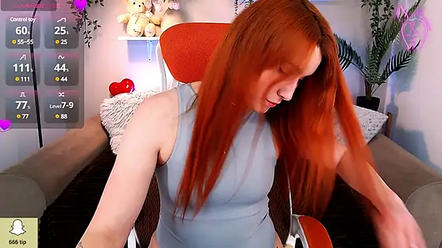 YrKiraXO online show from 10, 2, 2025