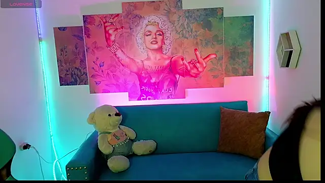 Snapshot of conniejames_m chatting on 14, 5, 2026 conniejames m online show from 14, 5, 2026