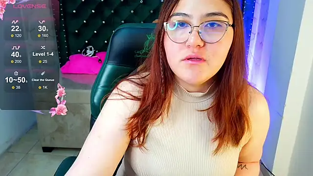 Snapshot of conniejames_m chatting on 7, 6, 2026 conniejames m online show from 7, 6, 2026