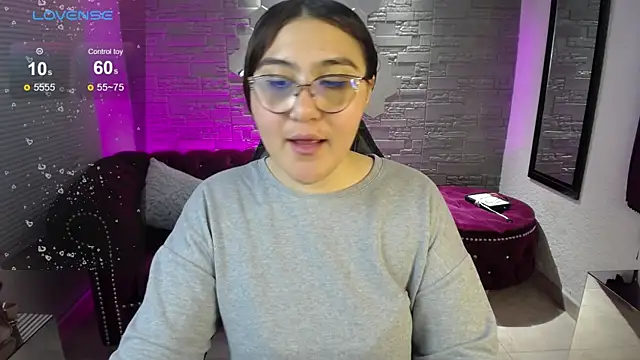 Snapshot of conniejames_m chatting on 18, 6, 2026 conniejames m online show from 18, 6, 2026