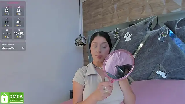 Venus velez  online show from 26, 10, 2025