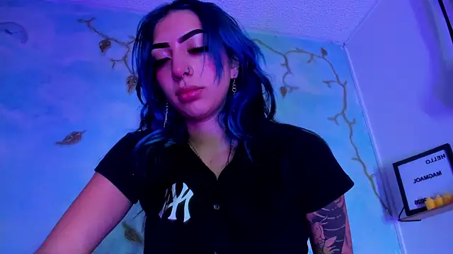 SaturnooStonee online show from 2, 4, 2026