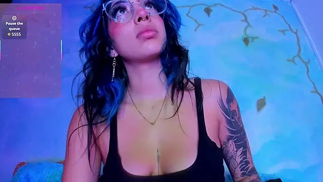 SaturnooStonee online show from 5, 4, 2026