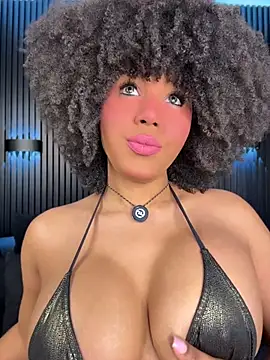 Snapshot of kendall_coxx chatting on 18, 7, 2026 kendall coxx online show from 18, 7, 2026