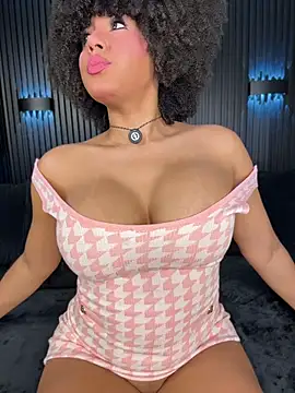 Snapshot of kendall_coxx chatting on 6, 7, 2026 kendall coxx online show from 6, 7, 2026