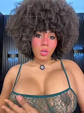 Snapshot of kendall_coxx chatting on 8, 7, 2026 kendall coxx online show from 8, 7, 2026