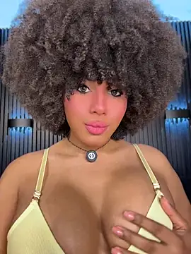 Snapshot of kendall_coxx chatting on 10, 7, 2026 kendall coxx online show from 10, 7, 2026