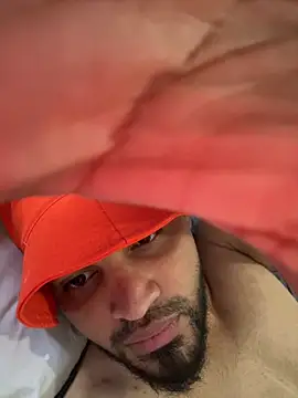 Snapshot of luismanuel_1998 chatting on 8, 3, 2026 luismanuel 1998 online show from 8, 3, 2026