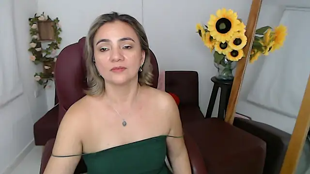 Snapshot of ana_milf chatting on 14, 7, 2026 ana milf online show from 14, 7, 2026