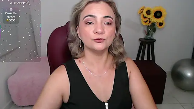 ana milf online show from 9, 2, 2026