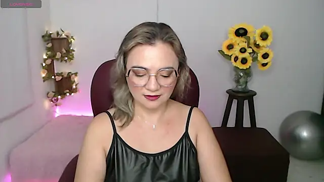 ana milf online show from 1, 3, 2026