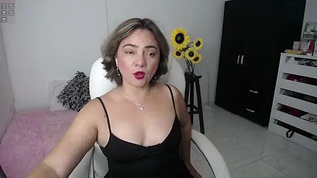 ana milf online show from 18, 2, 2025