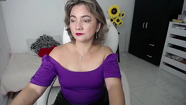 ana milf online show from 8, 2, 2025