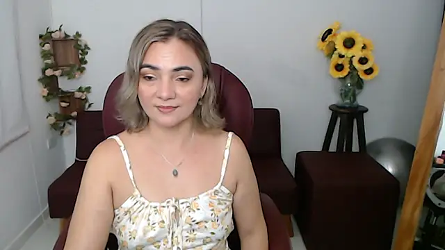 Snapshot of ana_milf chatting on 15, 5, 2026 ana milf online show from 15, 5, 2026