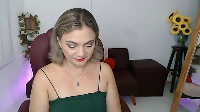 Snapshot of ana_milf chatting on 25, 5, 2026 ana milf online show from 25, 5, 2026