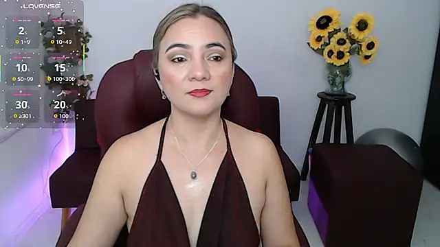 Snapshot of ana_milf chatting on 7, 5, 2026 ana milf online show from 7, 5, 2026