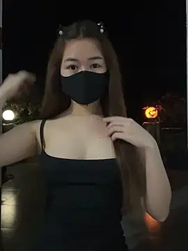 BabyThree  online show from 28, 3, 2026