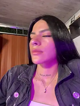 liss hot  online show from 9, 10, 2025