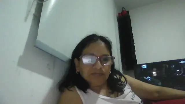 Snapshot of titssmall123 chatting on 10, 1, 2026 titssmall123 online show from 10, 1, 2026