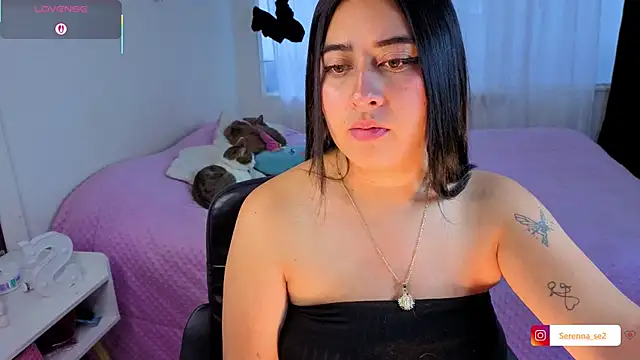 Snapshot of serenna_se chatting on 1, 12, 2025 serenna se online show from 1, 12, 2025