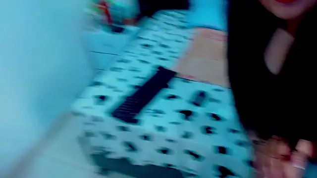 mia xx1 online show from 10, 10, 2025