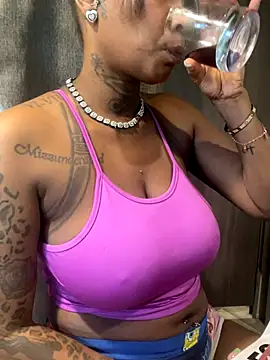 Snapshot of CUMQUEEN-XXX69 chatting on 24, 9, 2025 CUMQUEEN-XXX69 online show from 24, 9, 2025