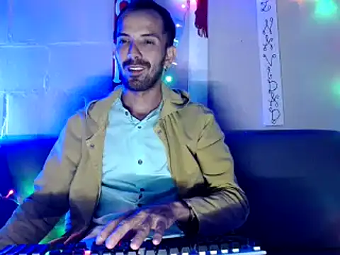 Tomas Tylor online show from 24, 12, 2024