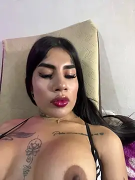 saragill323 online show from 22, 2, 2025