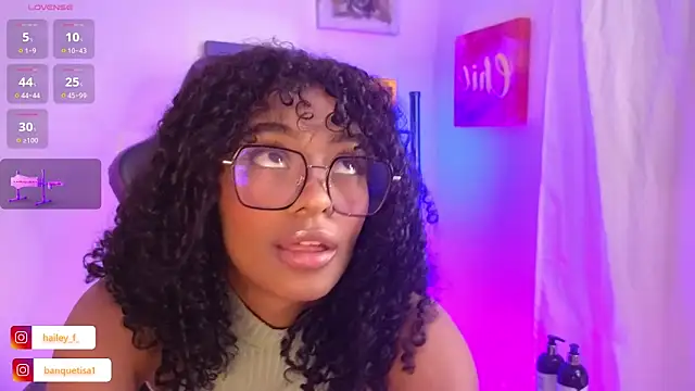 Snapshot of Heily_Fox chatting on 5, 2, 2025 Heily Fox online show from 5, 2, 2025