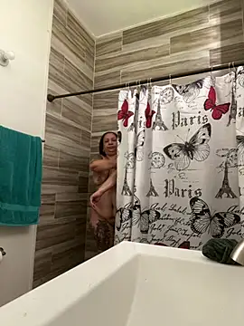 ladycreamypr2 online show from 23, 3, 2026