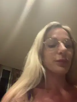 Liana Lou online show from 23, 3, 2026