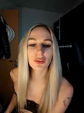 Liana Lou online show from 5, 1, 2025