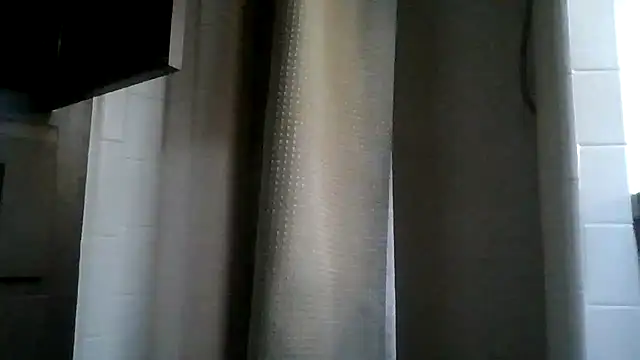 Snapshot of LongandEasy77 chatting on 16, 2, 2026 LongandEasy77 online show from 16, 2, 2026