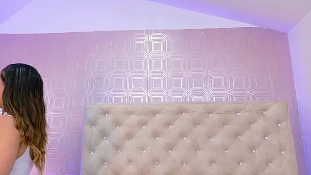 Sara Desire online show from 1, 10, 2025