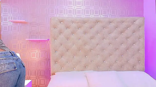 Sara Desire online show from 7, 3, 2026