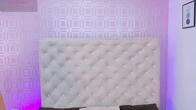 Sara Desire online show from 2, 10, 2025