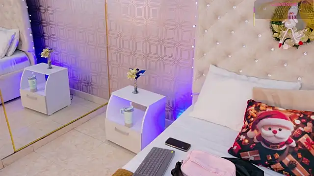 Sara Desire online show from 27, 11, 2025