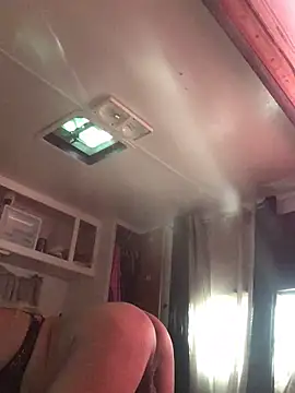 allissonw13 online show from 9, 2, 2025