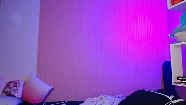 ur kitty   online show from 22, 9, 2025